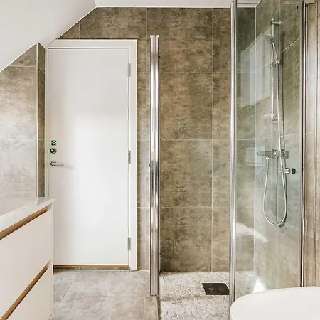 Lägenhet Dinbnb L 100m To Bryggen L Pet Friendly L Sleeps 4 L Smart-tv Bergen