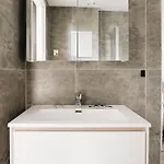 Dinbnb L 100m To Bryggen L Pet Friendly L Sleeps 4 L Smart-tv Lejlighed *